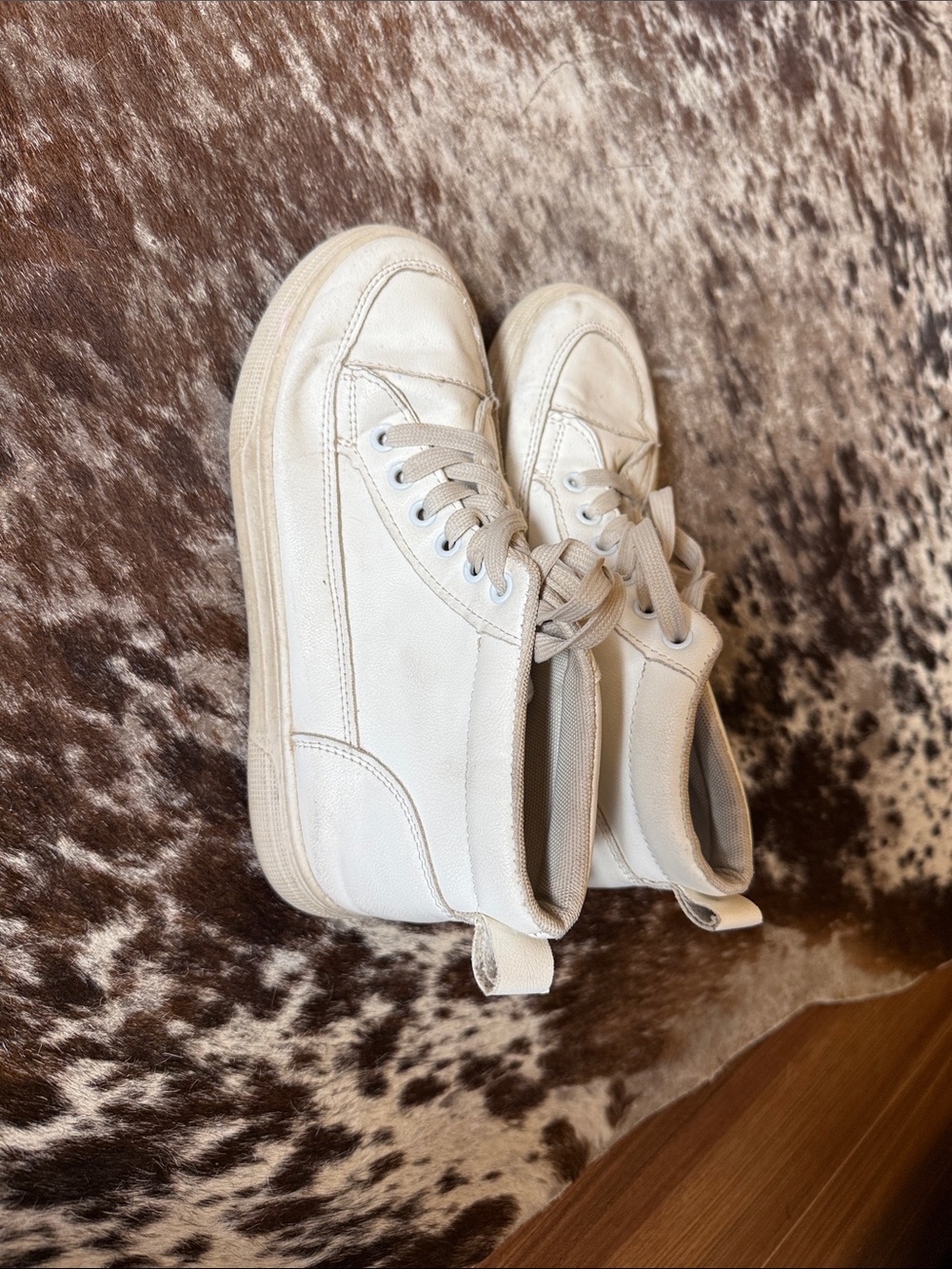 SHEIN Men's Cream High-Top Sneakers